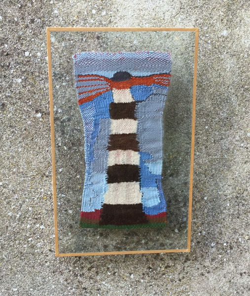 Phare du Créach au tricot, par Sheila Hicks